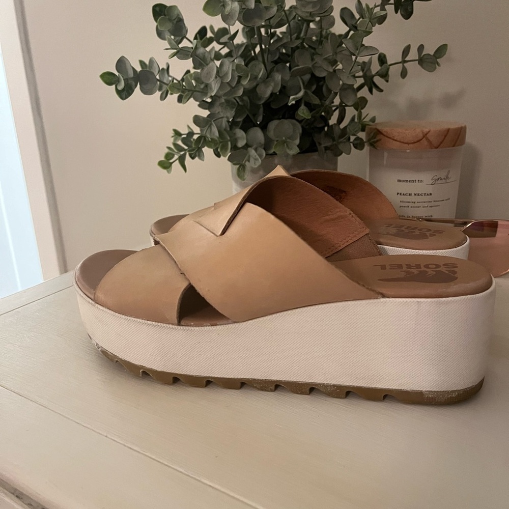 Sorel Cameron Tan Mule size 8